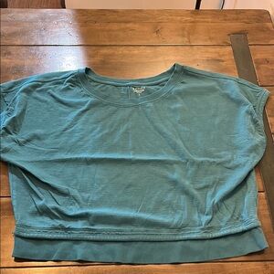 Athleta Green Dolman Sleeve Crop Top
